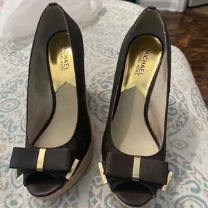 Purchased here, never worn. Too small for me, missed my window to return.